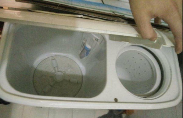滾筒洗衣機(jī)機(jī)門打不開怎么辦 