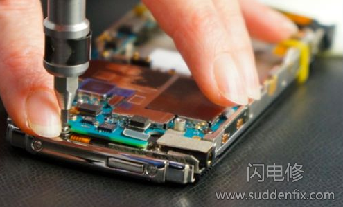 路邊維修手機(jī)店五句話暗藏套路,不懂就要被坑錢(qián)!