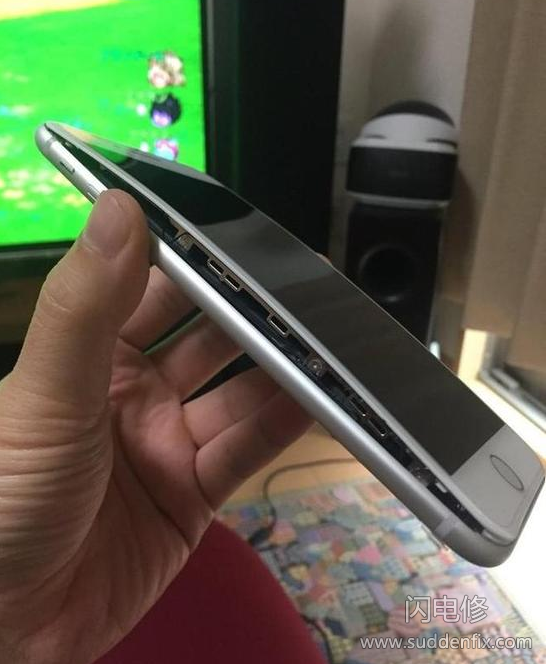 iPhone?8又出事故-手機電池為何會鼓包？