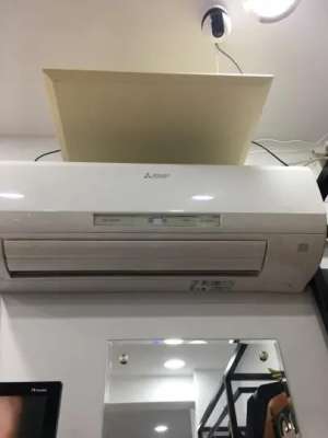 空調溫度自己變來變去怎么辦？